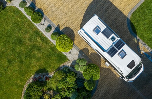 Quels sont les indispensables pour devenir autonome en van ?