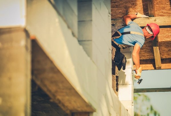 Rénovation d'un immeuble : les exigences réglementaires en détail